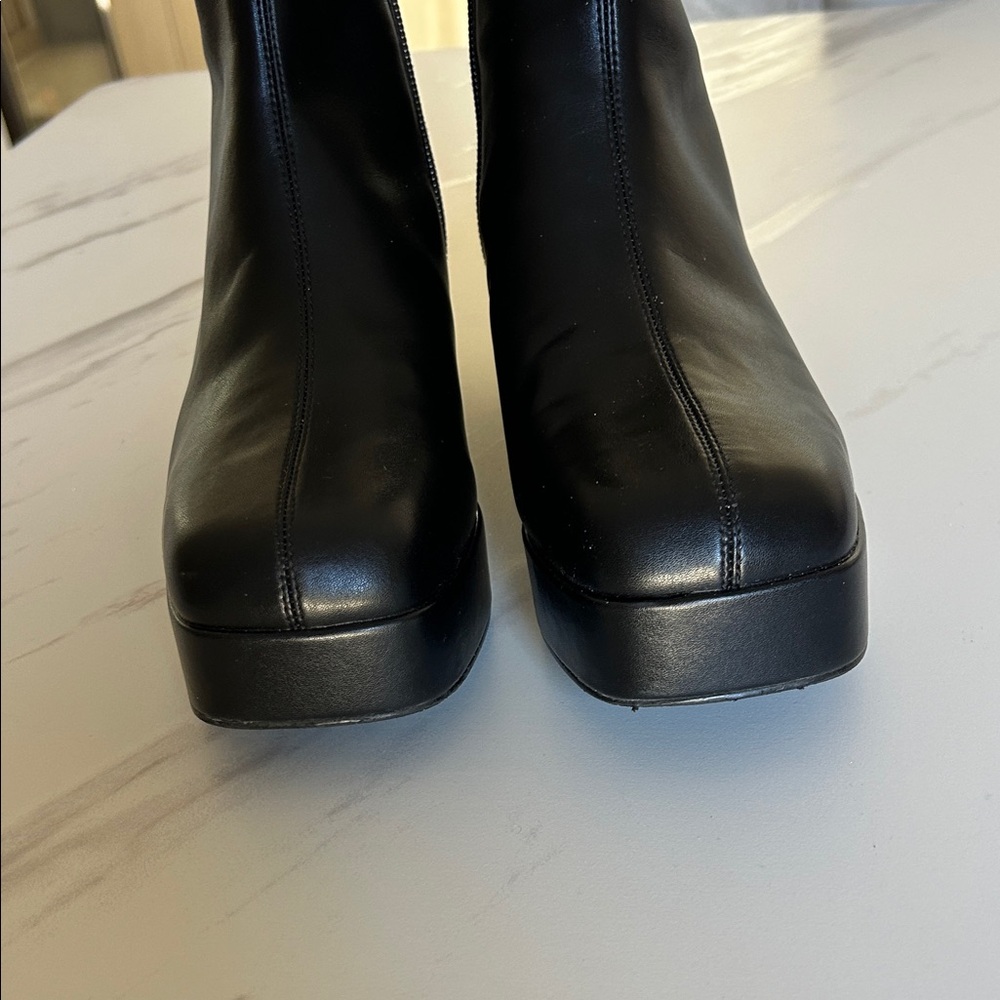 Jefferey Campbell black platform boots. - Picture 9 of 12
